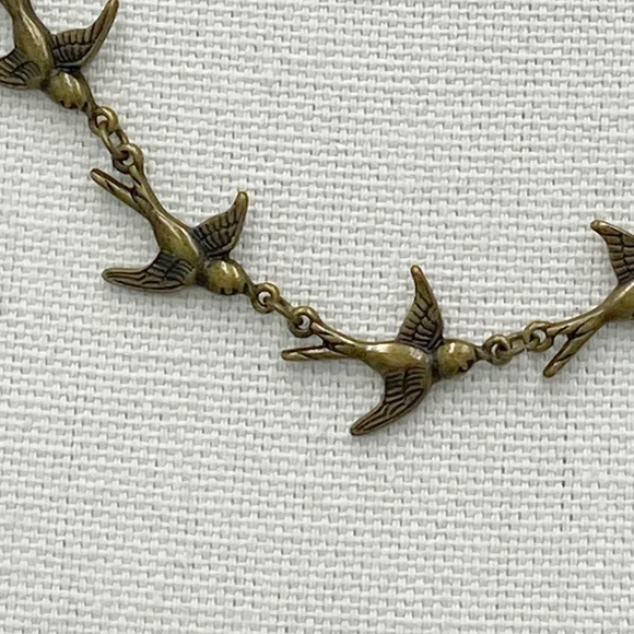 Birds Necklace Flying Bird Necklace - Picture 4 of 8